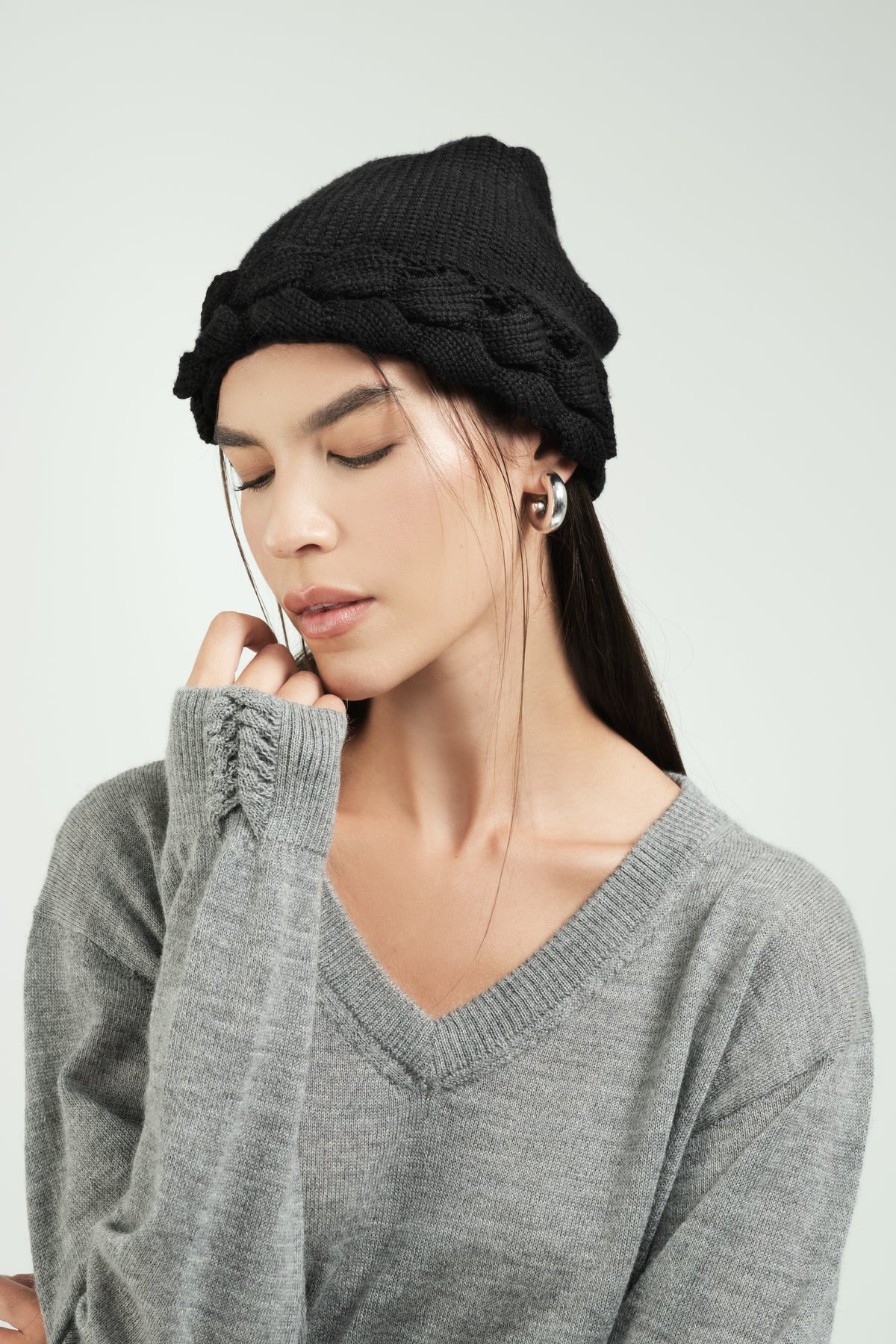 Thea Women's Sweater V-Neck Light Grey