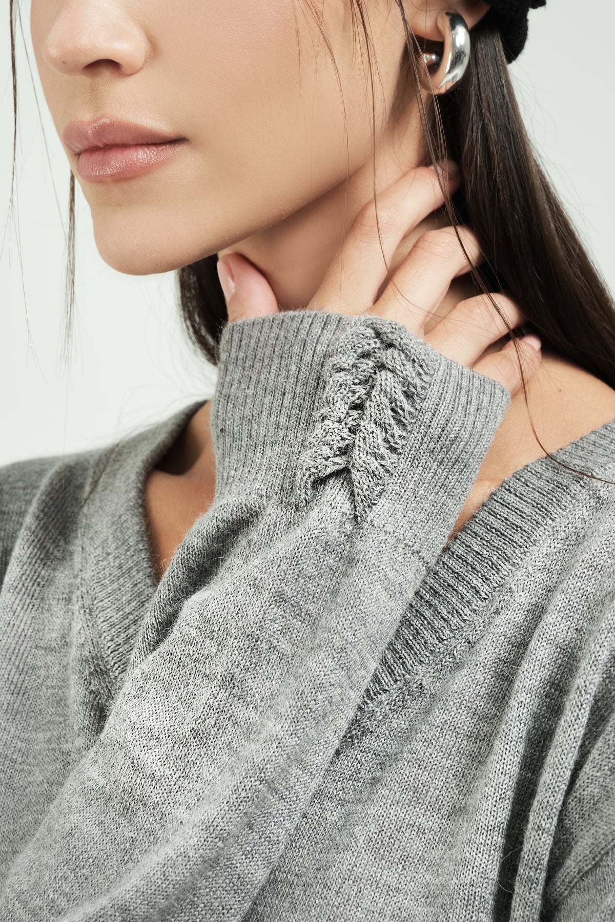 Thea Women's Sweater V-Neck Light Grey